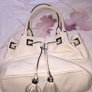 Calvin Klein beautiful 😍 white purse 👜
